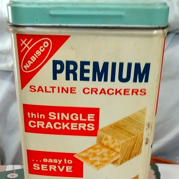 Vintage 1969 Metal Canister Nabisco Premium Saltine Crackers Tin Box - Picture 9 of 16